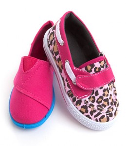 Under_10_Girls_Casual_Footwear_Large